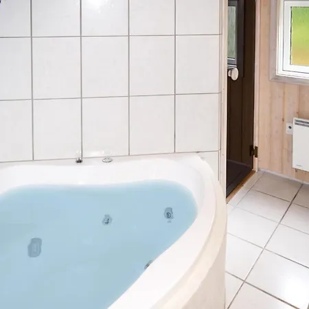 Holiday home 3 Bedroom Awesome In Saeby Nordost